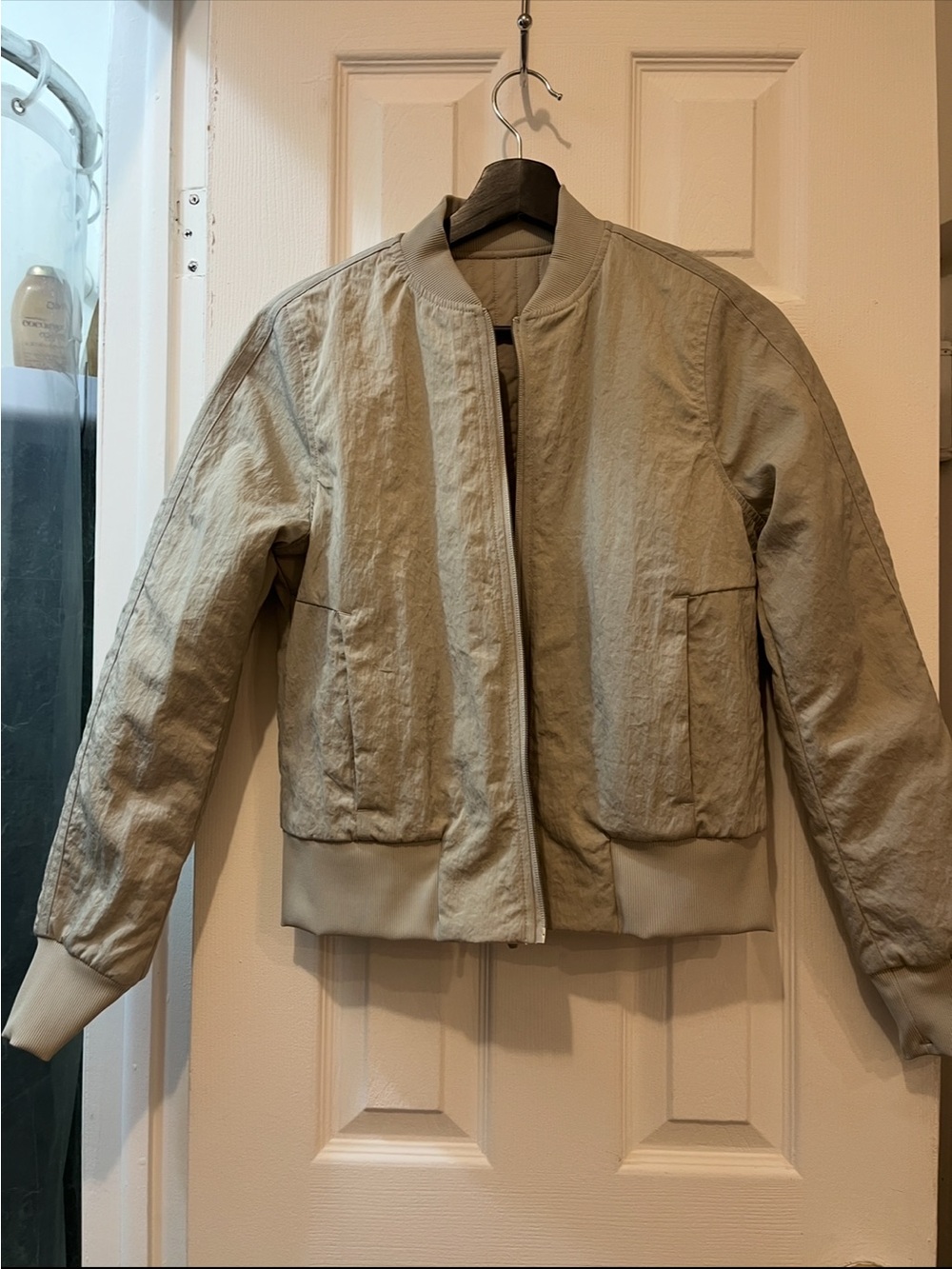Lululemon Reversable Quilted Bomber Jacket in Light Taupe/Green - Picture 3 of 5